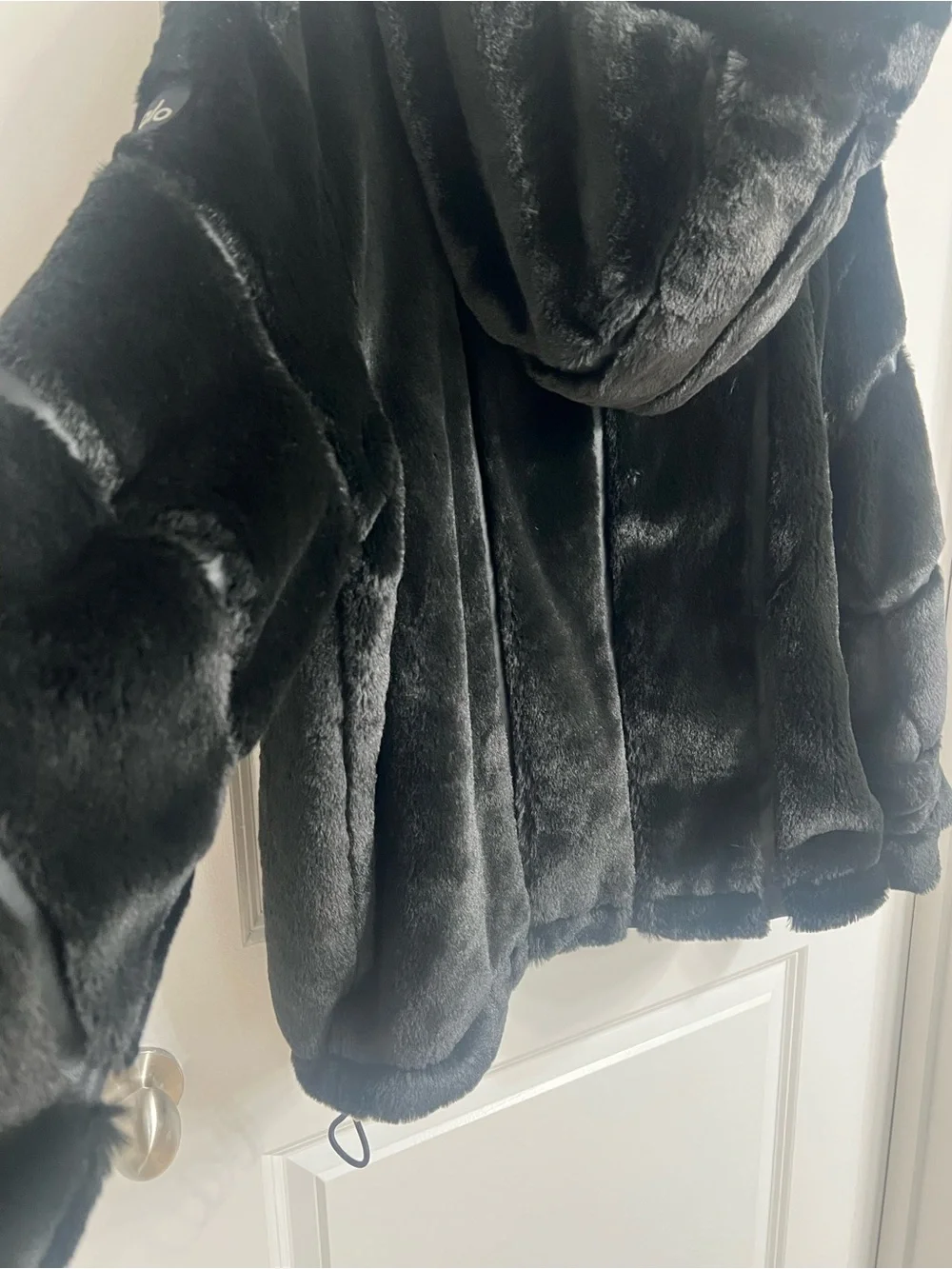 NEW ALO Yoga Black Faux-Fur Hooded Puffer Jacket Size XS